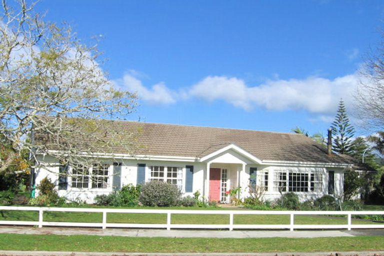 Photo of property in 2 Rugby Place, Te Kamo, Whangarei, 0112