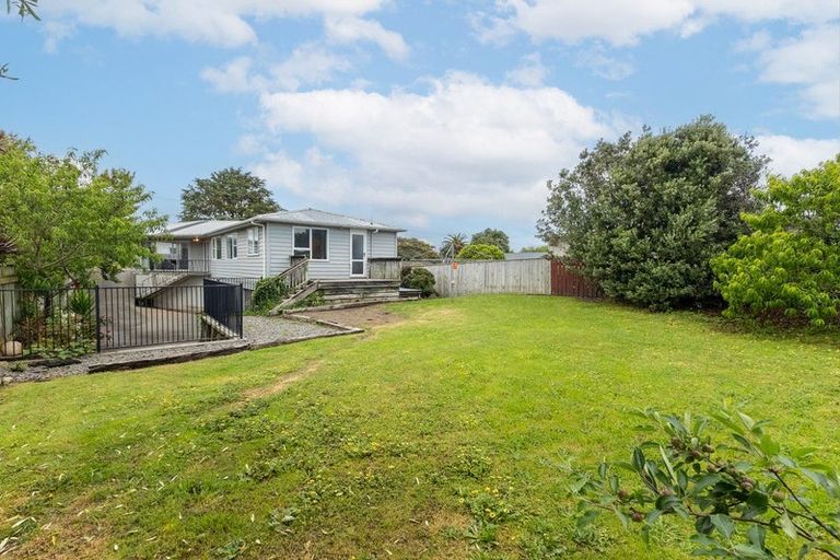 Photo of property in 49 Gray Avenue, Paraparaumu Beach, Paraparaumu, 5032