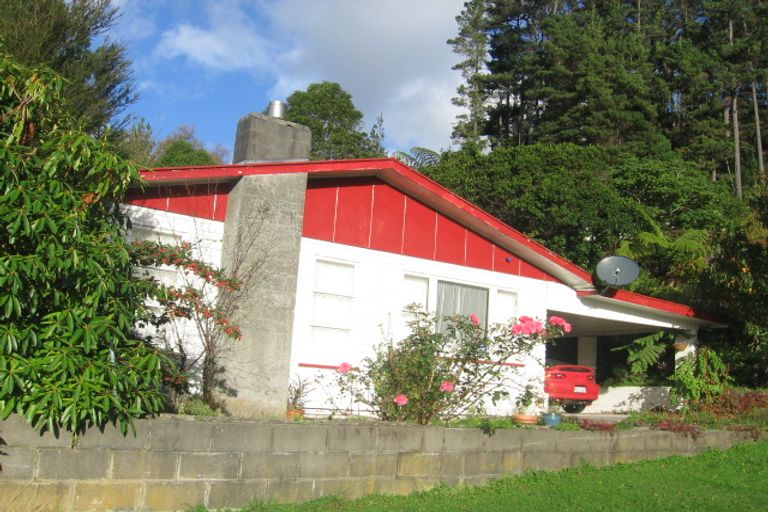 Photo of property in 11 Willis Grove, Wainuiomata, Lower Hutt, 5014