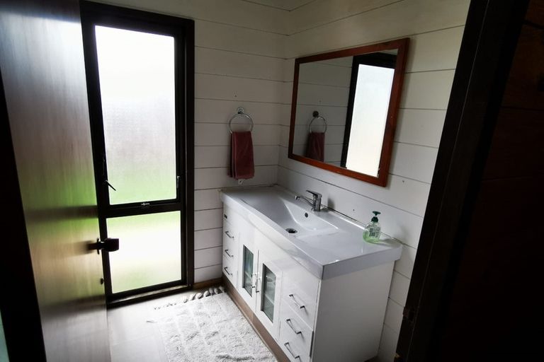 Photo of property in 5 Pinehurst Place, Wattle Downs, Auckland, 2103