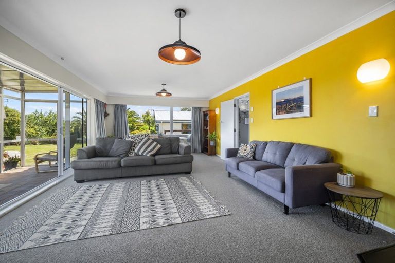 Photo of property in 54 Tremaine Avenue, Two Mile Bay, Taupo, 3330