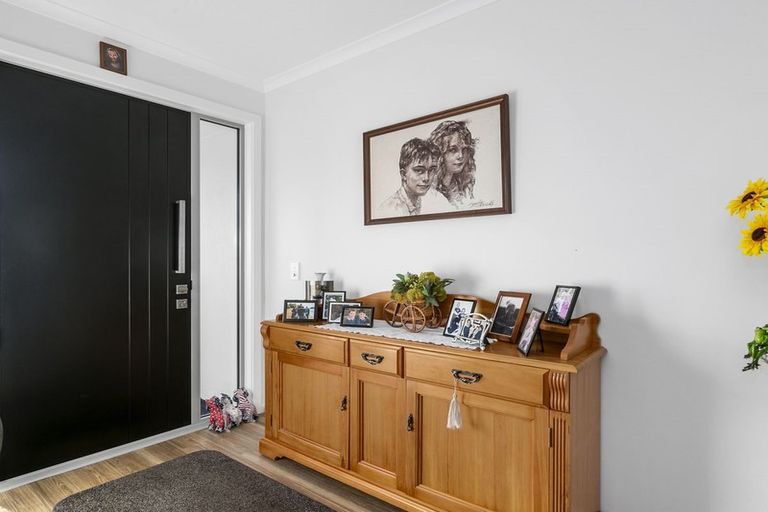 Photo of property in 33 Silver Springs Boulevard, Mosgiel, 9024