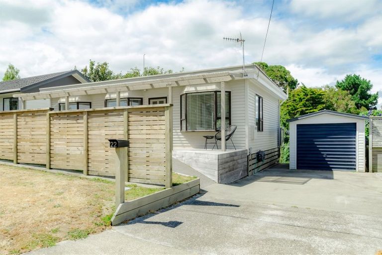Photo of property in 22 Gavin Road, Raumati Beach, Paraparaumu, 5032