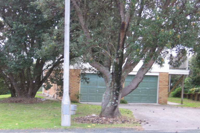 Photo of property in 19 Caroline Heights, Omaha, 0986