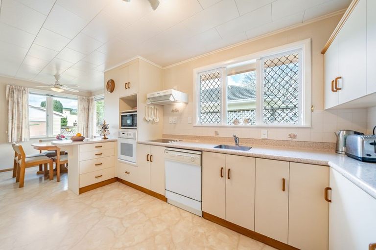 Photo of property in 28 Golf Road, Manor Park, Lower Hutt, 5019