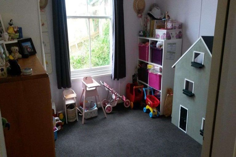 Photo of property in 56 Saint Davids Street, Lyttelton, 8082