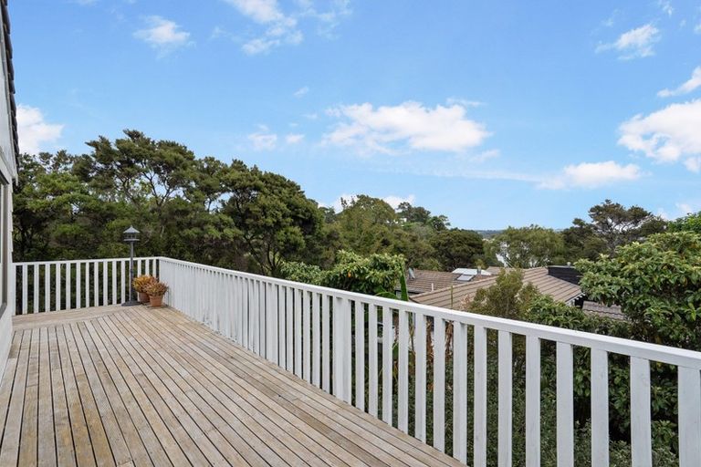 Photo of property in 14 Traffic Road, Greenhithe, Auckland, 0632