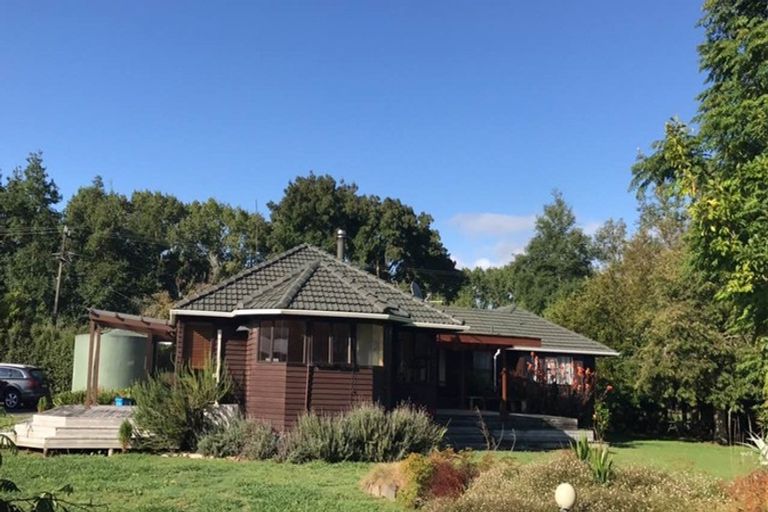 Photo of property in 12 Brookvale Lane, Taupaki, Henderson, 0782