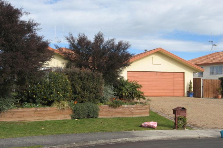 Photo of property in 17 Ben Lomond Place, Nawton, Hamilton, 3200