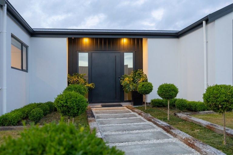 Photo of property in 7 Kanuka Drive, Hokowhitu, Palmerston North, 4410