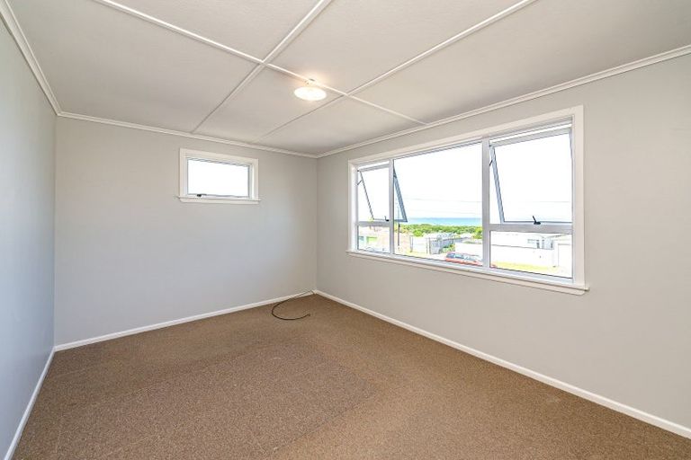 Photo of property in 86 Karaka Street, Castlecliff, Whanganui, 4501