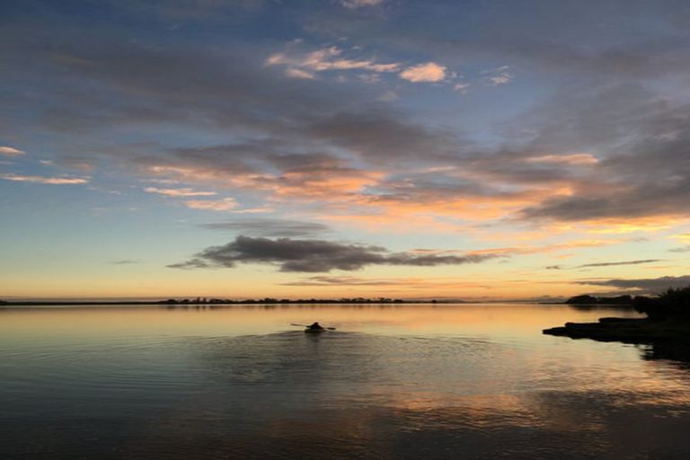 Photo of property in 5 Gleneagles Grove, Wattle Downs, Auckland, 2103