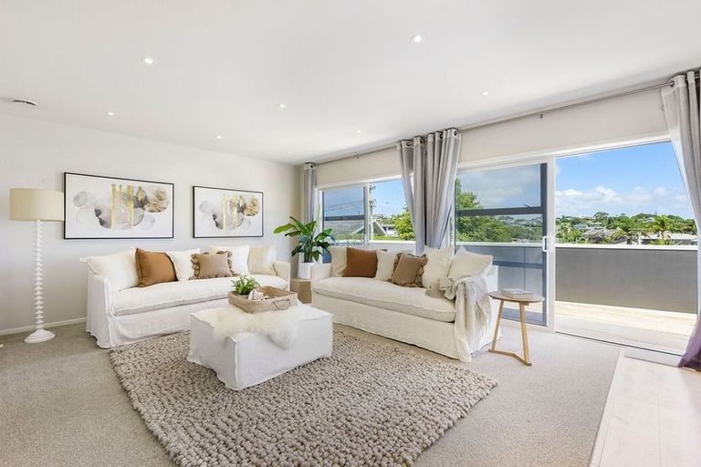 Photo of property in 69 De Luen Avenue, Tindalls Beach, Whangaparaoa, 0930