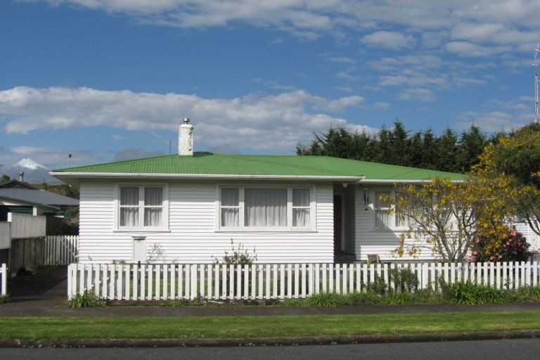 Photo of property in 20 Trafalgar Street, Westown, New Plymouth, 4310