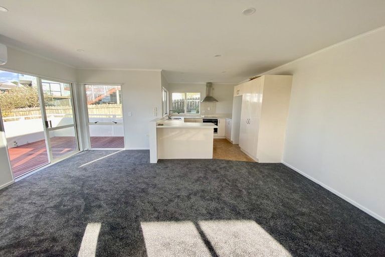 Photo of property in 8 Alice Place, Hillcrest, Auckland, 0627