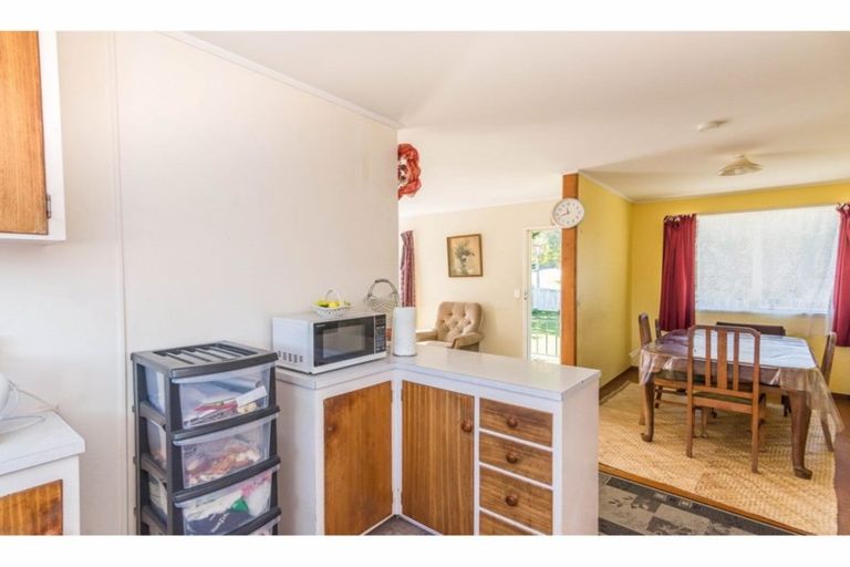 Photo of property in 1 Leo Street, Glen Eden, Auckland, 0602