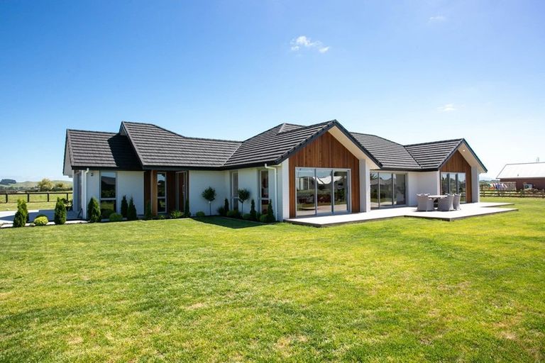 Photo of property in 56 Seachange Drive, Cambridge, 3432