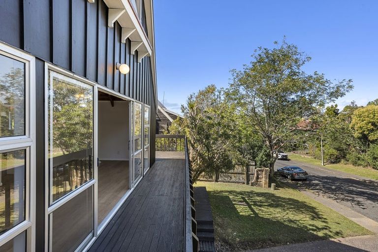 Photo of property in 12 Honeysuckle Lane, Mairangi Bay, Auckland, 0630