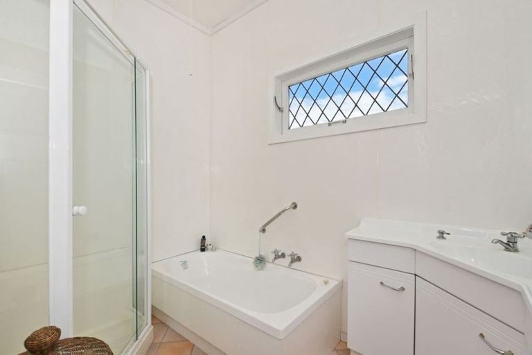 Photo of property in 27 Maunu Road, Avenues, Whangarei, 0110