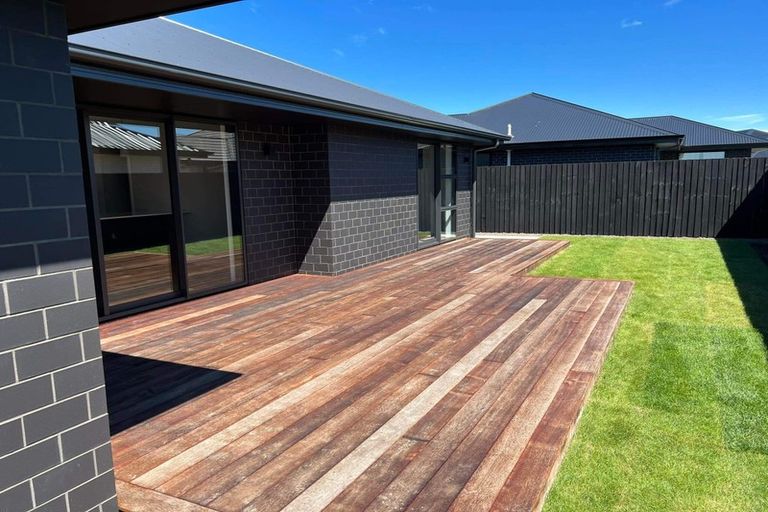 Photo of property in 10 Pierce Street, Marshland, Christchurch, 8083