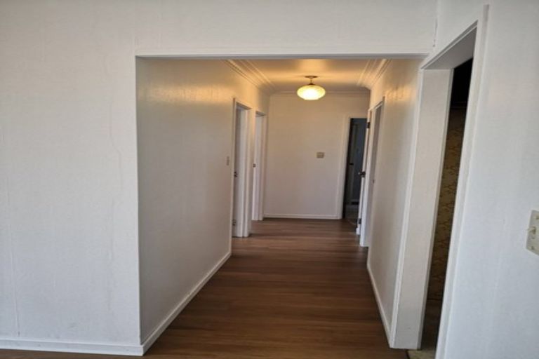 Photo of property in 1/454 East Coast Road, Windsor Park, Auckland, 0630