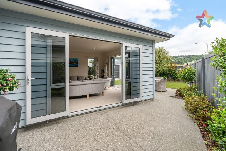 Photo of property in 8c Glen Iris Grove, Woburn, Lower Hutt, 5010