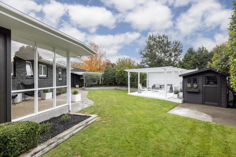 Photo of property in 42 Iona Road, Havelock North, 4130