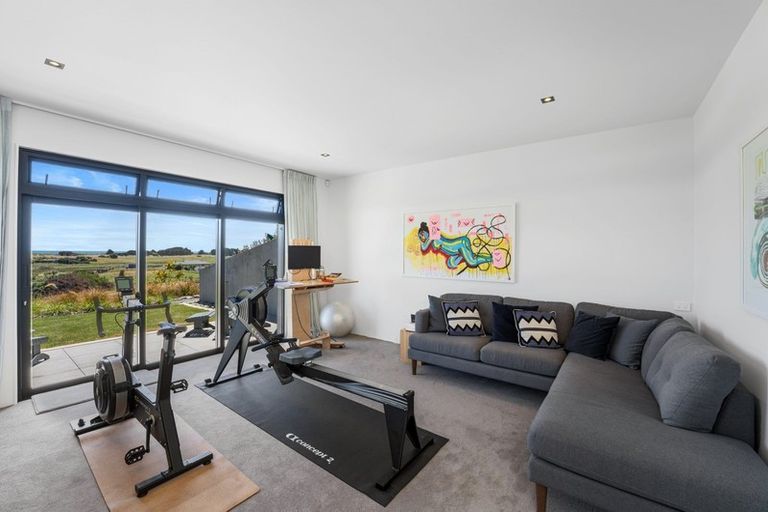 Photo of property in 80 Harakeke Road, Te Horo, Otaki, 5581