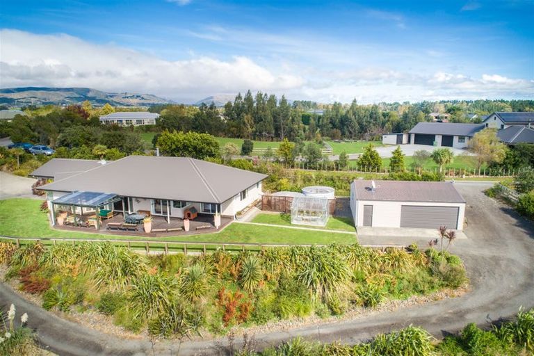 Photo of property in 71 Polson Hill Drive, Aokautere, Palmerston North, 4471