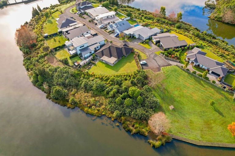 Photo of property in 42 Double Bay Road, Pyes Pa, Tauranga, 3112