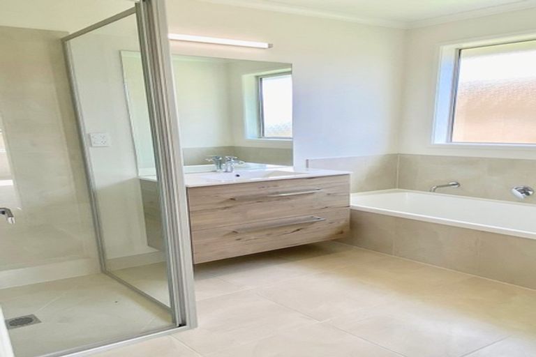 Photo of property in 2 Moyle Street, Pokeno, 2402