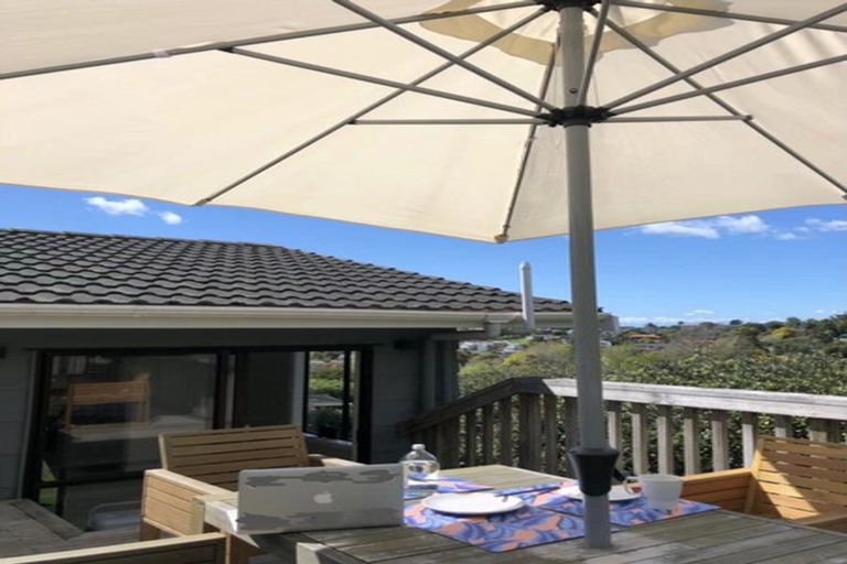 Photo of property in 149 Oaktree Avenue, Browns Bay, Auckland, 0630