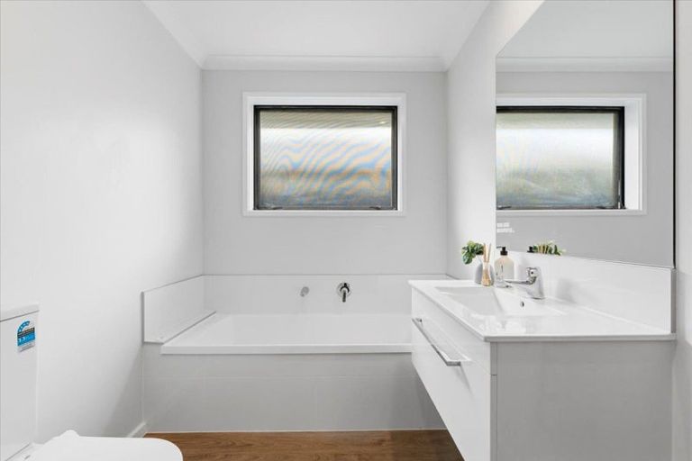 Photo of property in 122 Union Drive, Papamoa, 3118