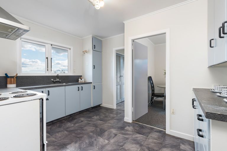 Photo of property in 75 Oakdale Road, Mount Roskill, Auckland, 1041