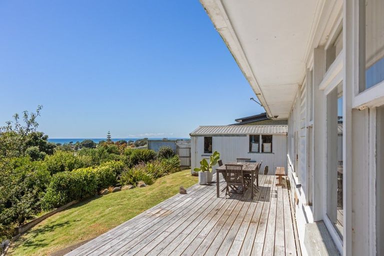 Photo of property in 13 Moana Crescent, Blagdon, New Plymouth, 4310