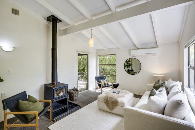 Photo of property in 34 James Cook Street, Havelock North, 4130