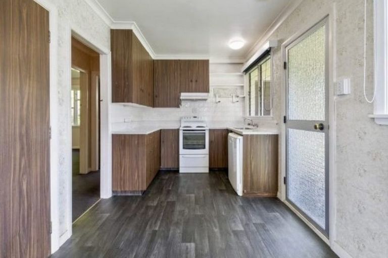 Photo of property in 24 Kent Crescent, Awapuni, Palmerston North, 4412