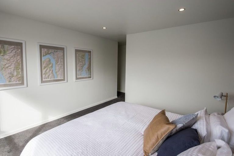 Photo of property in 11b Saint Peters Place, Queenstown, 9300