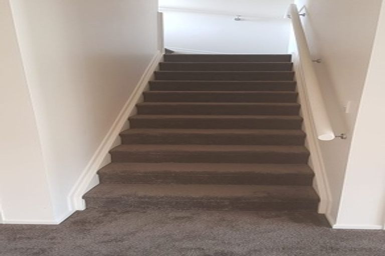 Photo of property in 2 Staten Place, Mangere, Auckland, 2022