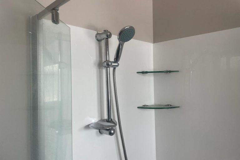 Photo of property in 24 Wellington Street, Papakura, 2110