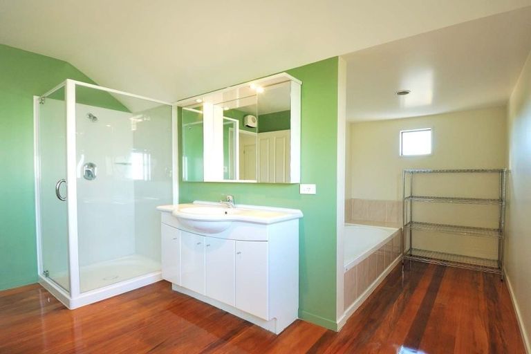 Photo of property in 114 Innes Road, St Albans, Christchurch, 8052