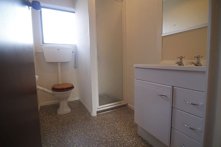 Photo of property in 3/36 Division Street, Riccarton, Christchurch, 8041