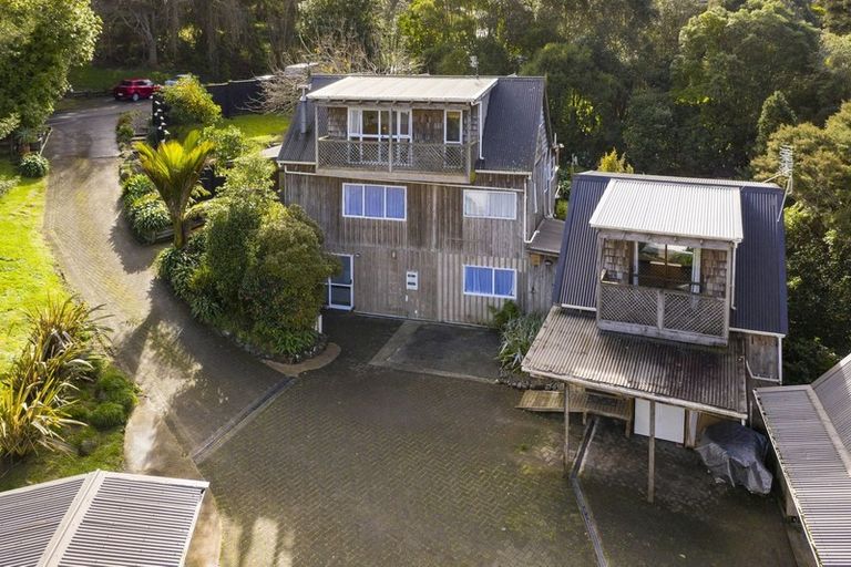 Photo of property in 18 Dene Court Lane, Greenhithe, Auckland, 0632