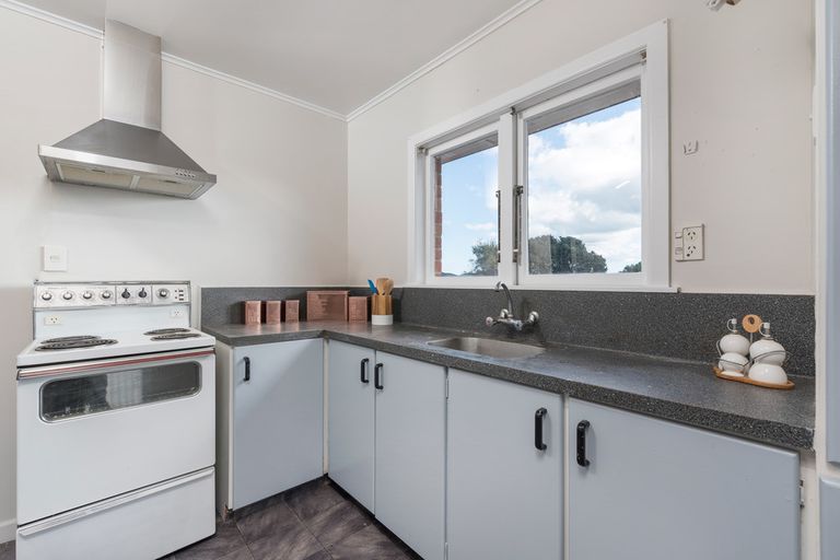 Photo of property in 75 Oakdale Road, Mount Roskill, Auckland, 1041
