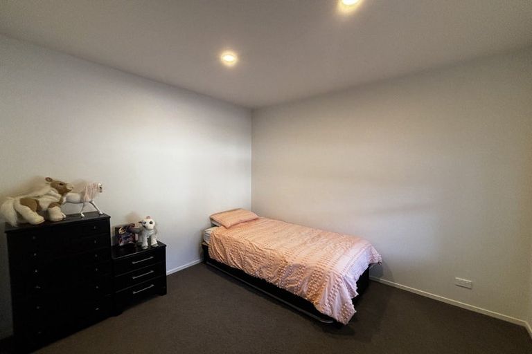 Photo of property in 17 Atiawa Street, Glen Avon, New Plymouth, 4312