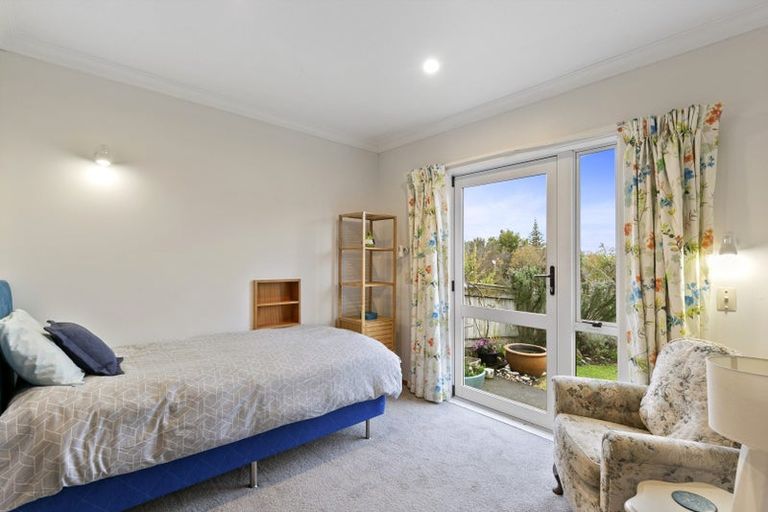 Photo of property in 2/34 Allen Road, Raumati Beach, Paraparaumu, 5032