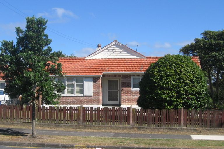 Photo of property in 50 Delta Avenue, New Lynn, Auckland, 0600