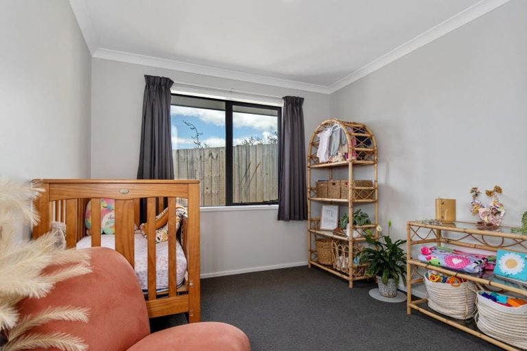 Photo of property in 17 Lakeside Terrace, Omokoroa, 3114