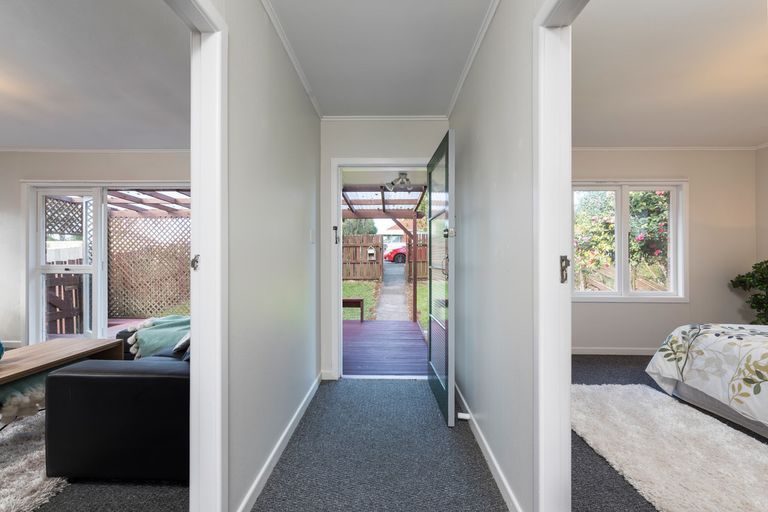 Photo of property in 75 Oakdale Road, Mount Roskill, Auckland, 1041