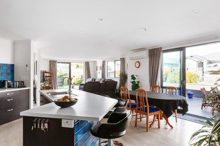 Photo of property in 1 Anglers Way, Omokoroa, 3114